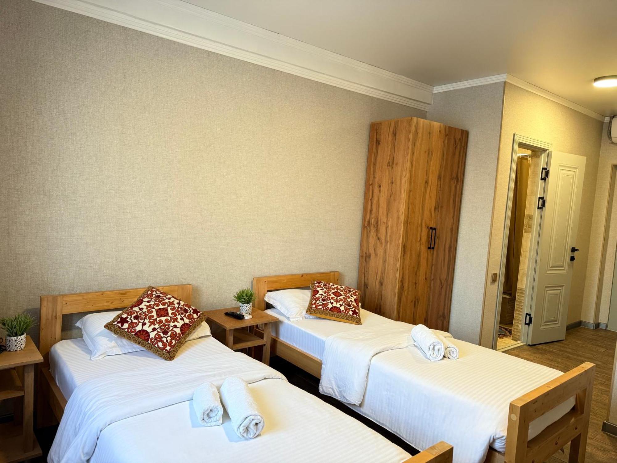 Salamat Hotel Bisjkek Eksteriør billede