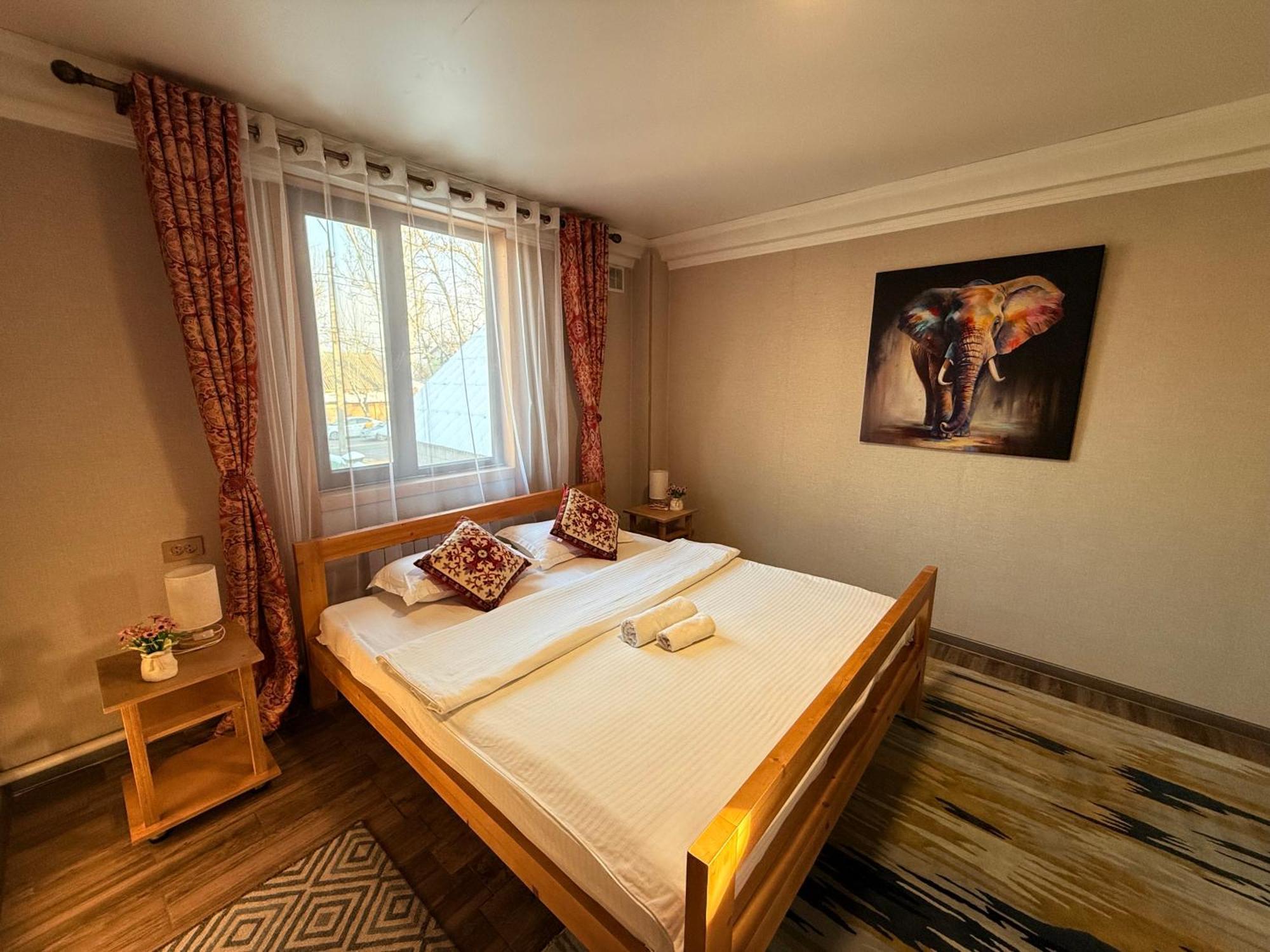 Salamat Hotel Bisjkek Eksteriør billede